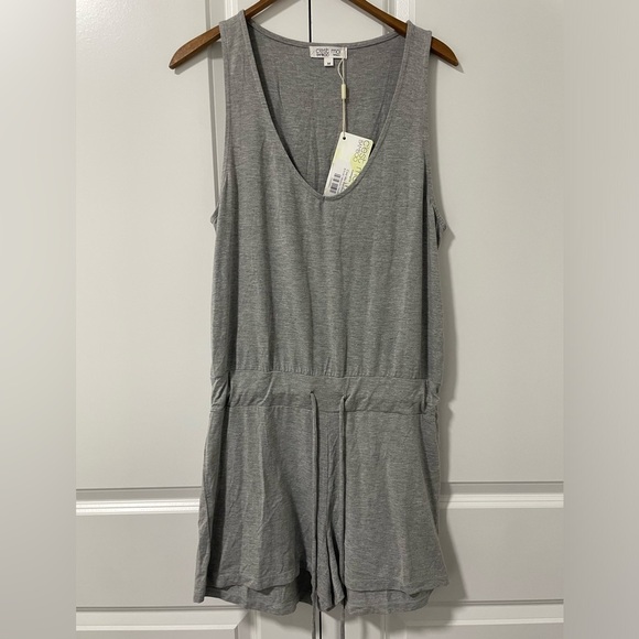C’EST MOI-bamboo romper , heather grey in a size medium- NWT - Picture 1 of 5